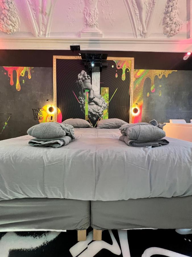 Capsule Art Deco - Jacuzzi - Netflix - Home Cinema - Arcade De Jeux & Nintendo Switch - 2 Chambres - Filet Suspendu ヴァランシエンヌ エクステリア 写真