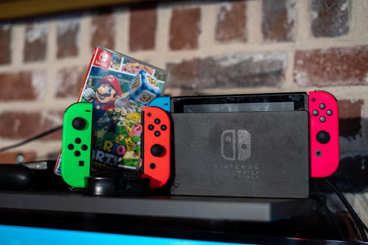 Capsule Art Deco - Jacuzzi - Netflix - Home Cinema - Arcade De Jeux & Nintendo Switch - 2 Chambres - Filet Suspendu ヴァランシエンヌ エクステリア 写真